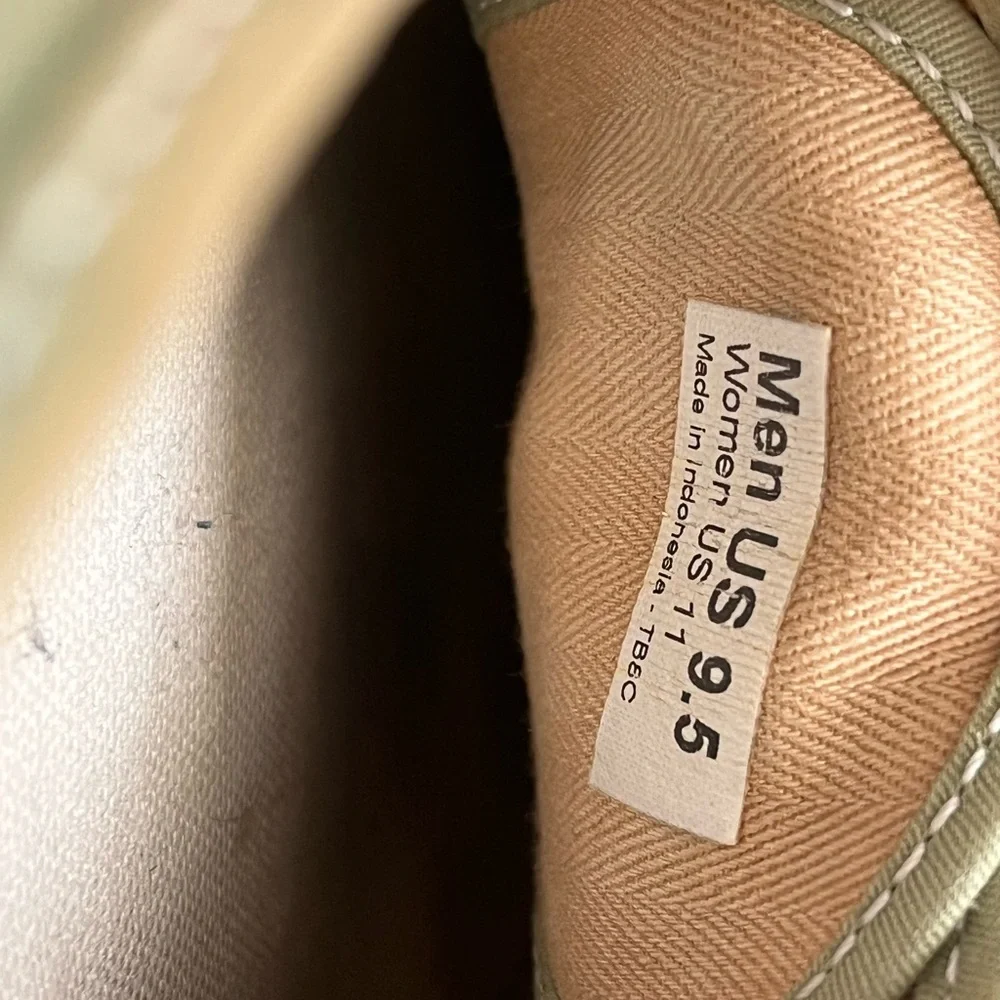 Vans RARE Men's Authentic Low-Top Sneakers in Sage Olive Green leather laces - Picture 3 of 6